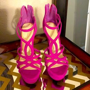 Fushia Jessica Simpson heels size 5